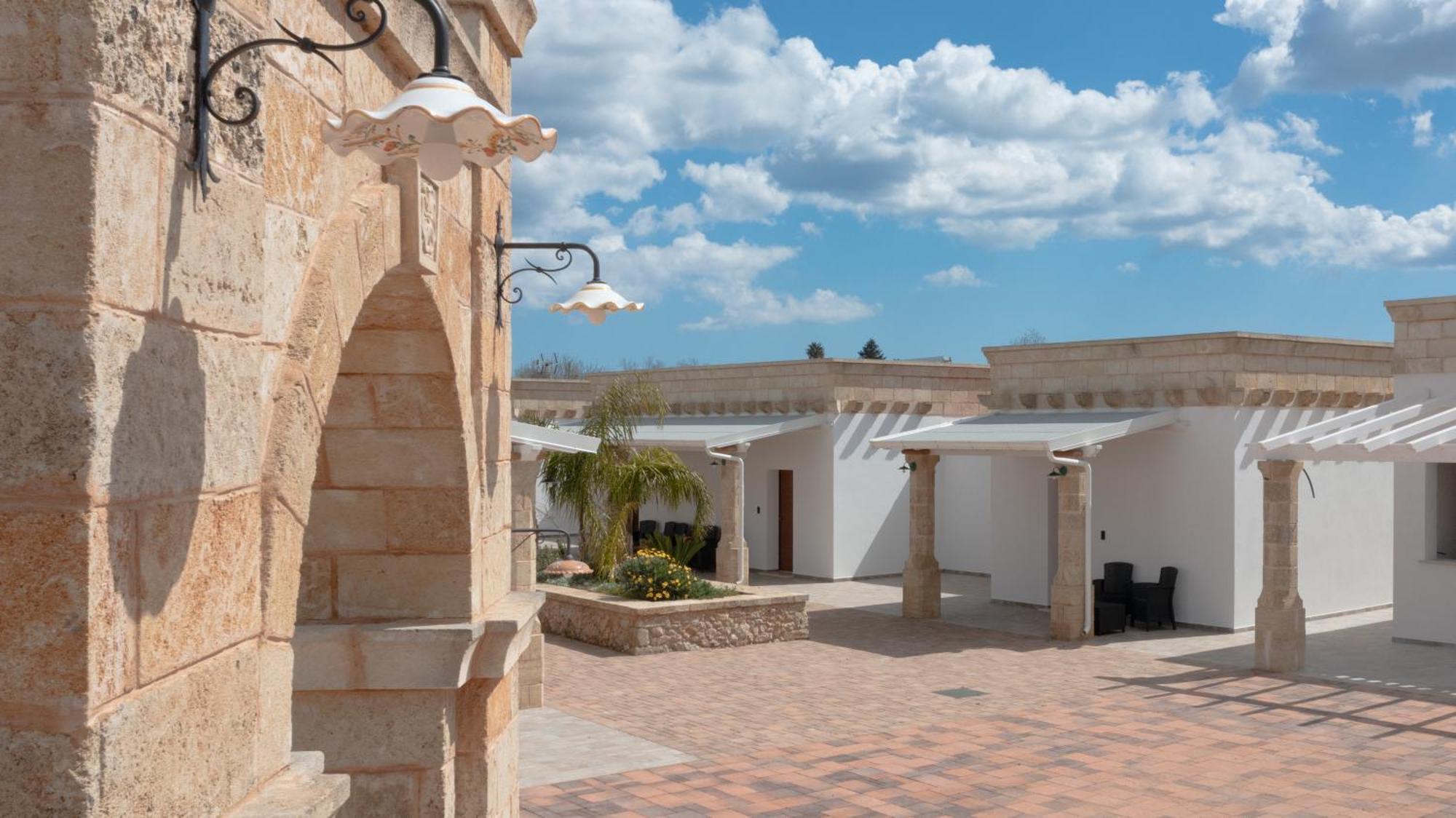 Borgo Specchia Natural Resort Екстер'єр фото