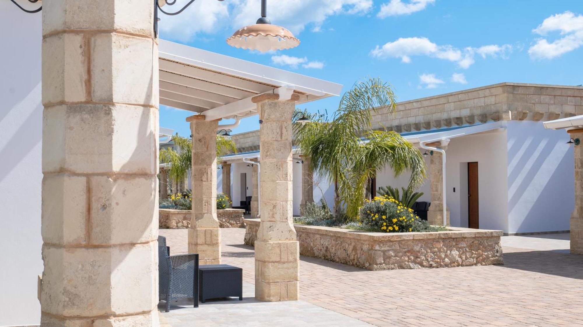 Borgo Specchia Natural Resort Екстер'єр фото